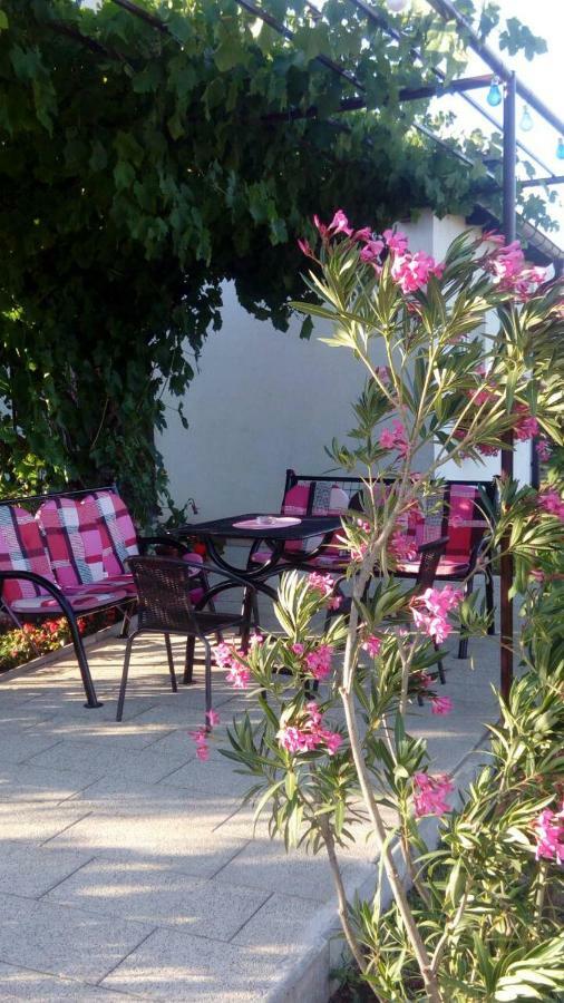 Apartments Zegarac House Korenica Exterior foto